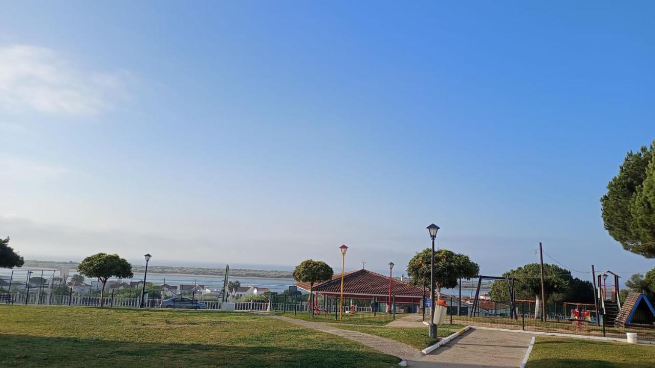 Apartment En Rompido Con Piscina, Chiringuito Y Pistas Huelva